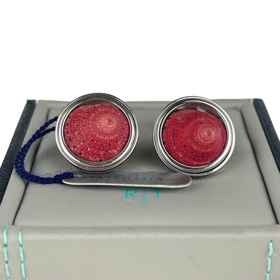 Červené manžetové knoflíčky Tateossian s motivem mušlí